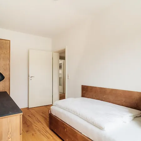 Bodeapartment 1-4 *