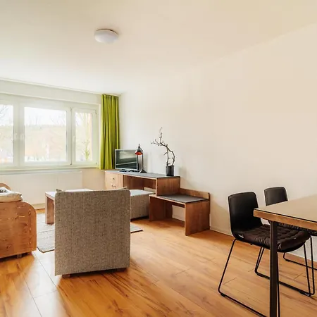 Bodeapartment 1-4 * Elend